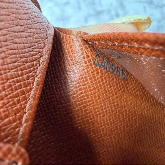 Louis Vuitton Monogram Canvas Bi-Fold Wallet - Picture 2 of 16